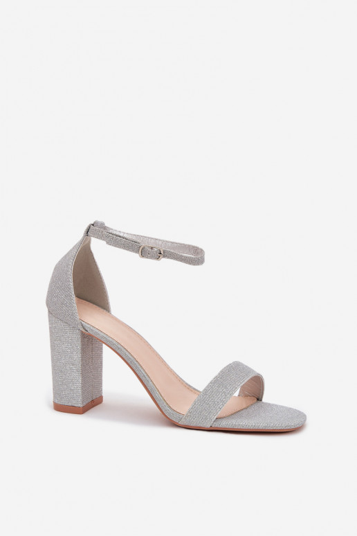 Damen Sandalen mit hohen Absätzen und Glanz in Silber Kavina