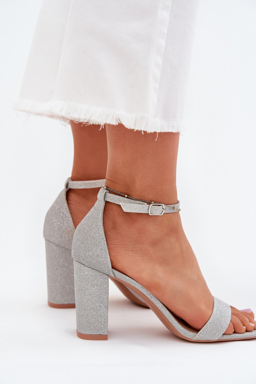 Sandales à talons hauts pour femmes avec éclat en argent Kavina