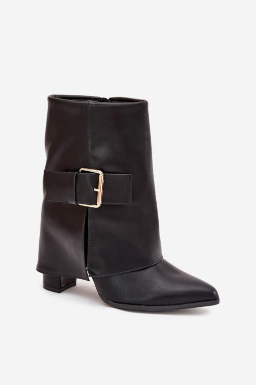 Bottines isolées avec talons et boucle dorée en noir Ylenara