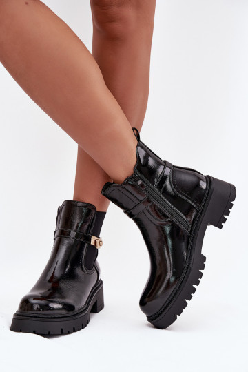 Bottines isolées et élégantes avec effet verni et talons décorés en noir Vivessa 2
