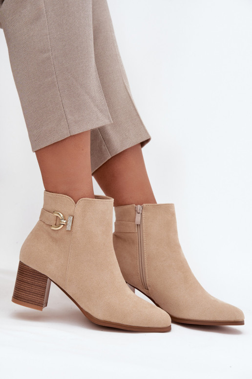 Wärmende Stiefeletten mit goldenen Details in Sandfarbe Renora