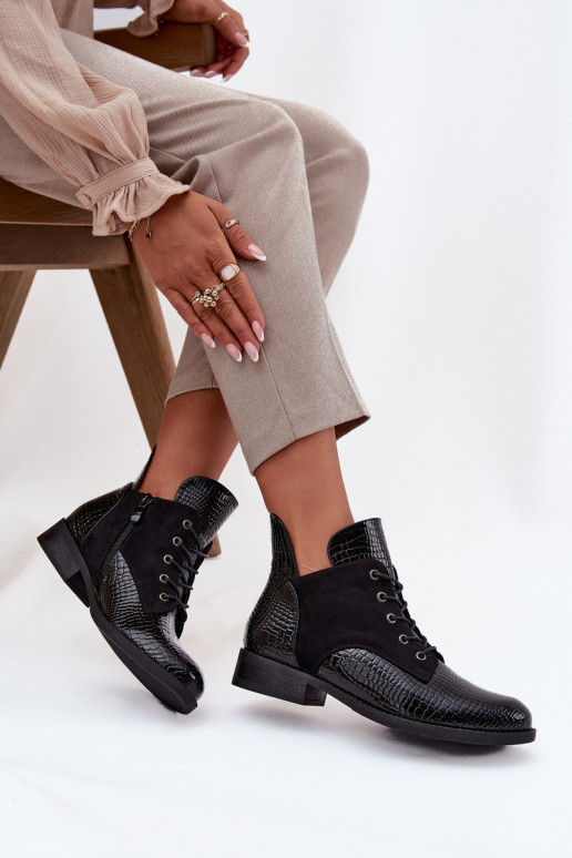 Bottines pour femmes noires avec effet verni et ornements Vinceza 16477