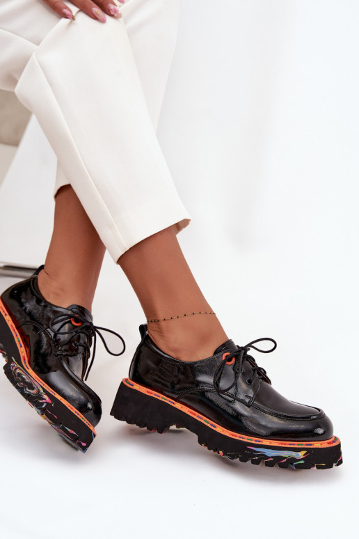 Zwarte leren schoenen met lakeffect Artiker 57C0176