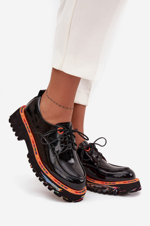 Chaussures en cuir noires avec effet verni Artiker 57C0176