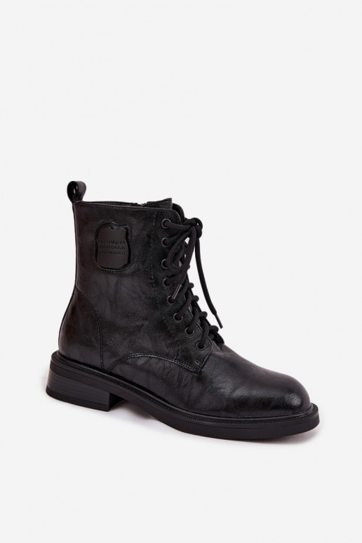 Bottes de travail pour femmes en simili cuir noir avec détails décoratifs Tai turiciejka K7180-01
