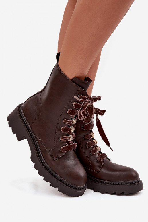 Wärmende Damen-Stiefeletten mit dekorativen Schnürsenkeln CzekoladoĮe Elindra