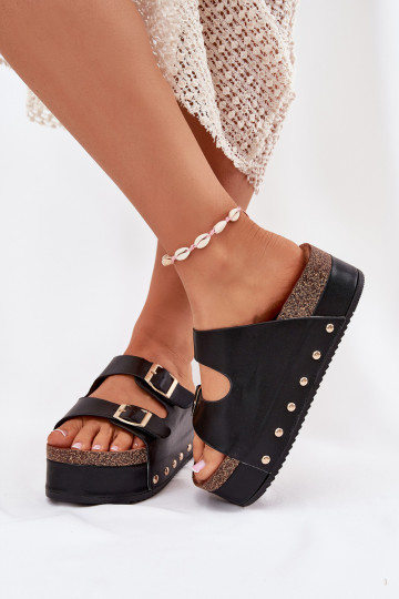 Chaussons pour femmes noires avec boucles sur la plateforme Odisene