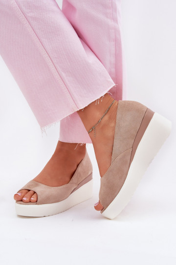 Dames platform sandalen van faux suede in zandkleur Velira 2