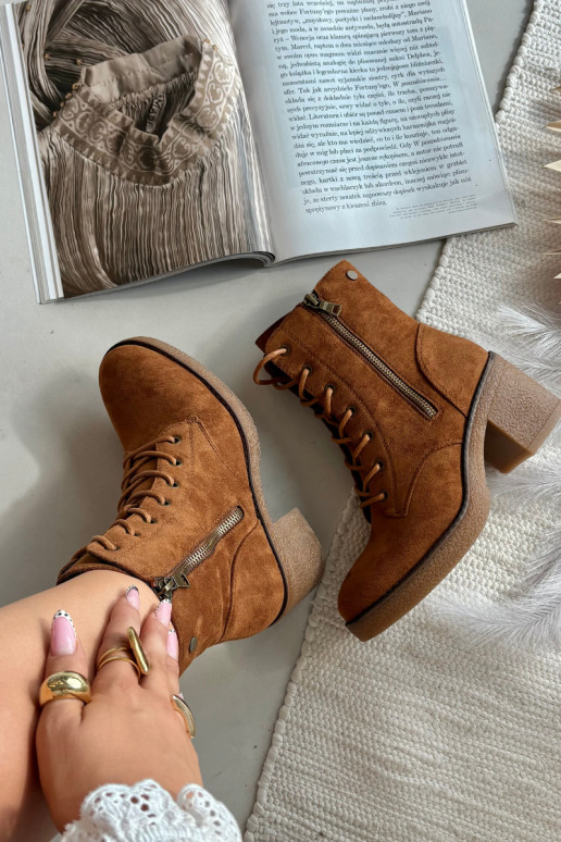 Bottes de cheville pour femmes isolées avec lacets et fermetures éclair en marron Paressa