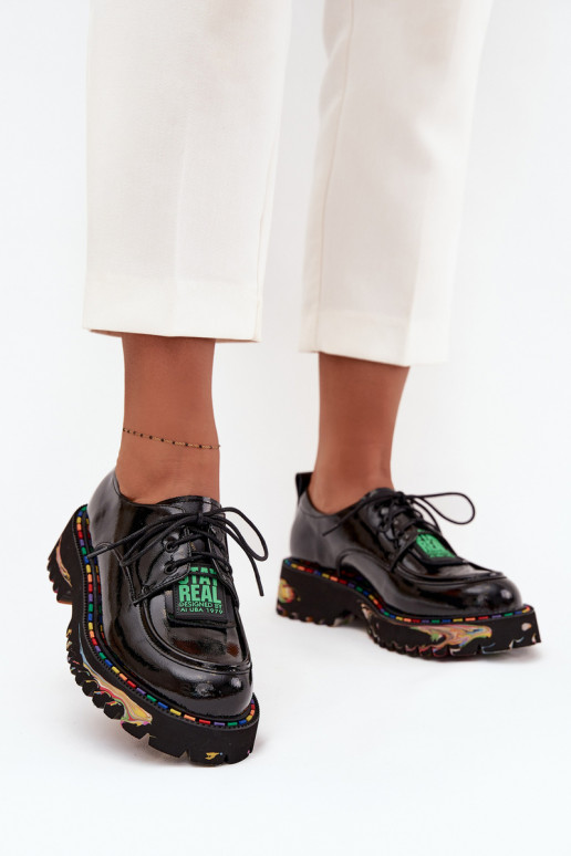 Chaussures pour femmes avec effet verni Artiker 57C0172 en noir