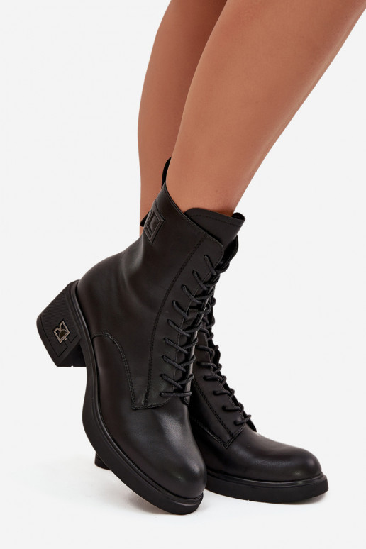 Bottes de cheville pour femmes isolées en cuir naturel Vinceza 66819 en noir