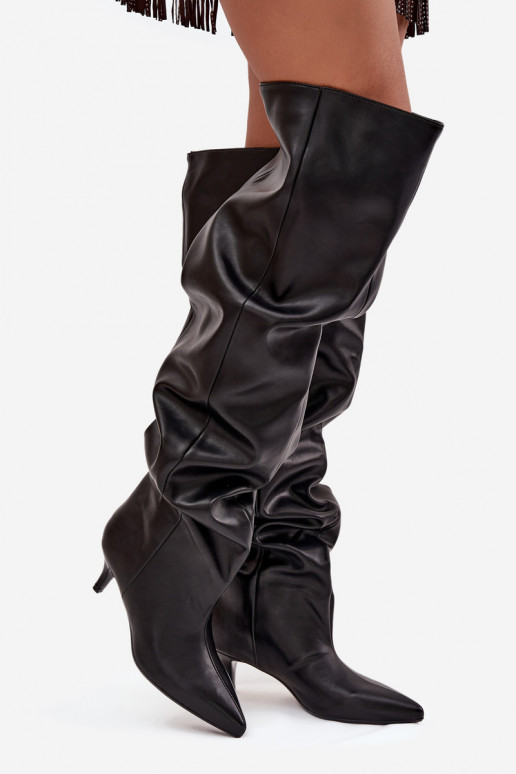 Damen kniehohe Stiefel zum Hineinschlüpfen mit schmalen Absätzen in schwarz Ysolienne