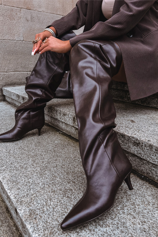 Bottes hautes pour femmes à enfiler avec talons fins en chocolat Ysolienne