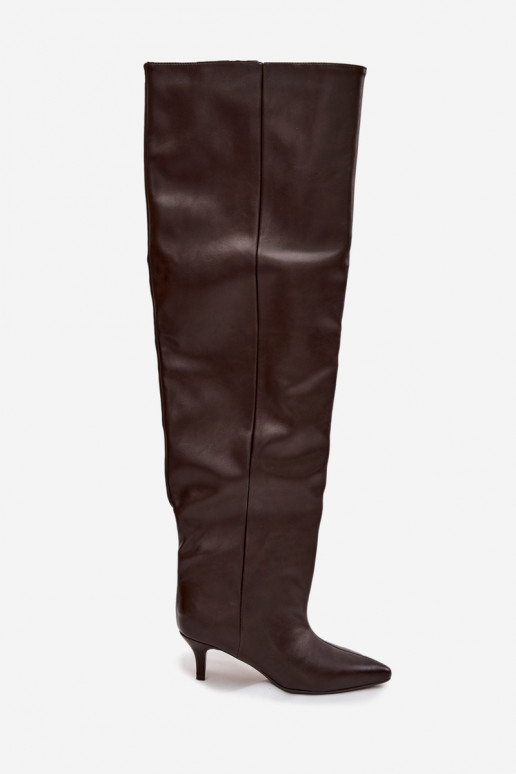 Damen kniehohe Stiefel zum Hineinschlüpfen mit schmalen Absätzen in schokoladenfarben Ysolienne