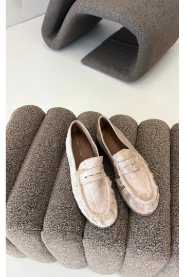 Mocassins pour femmes avec volants en daim synthétique couleur sable Sabley