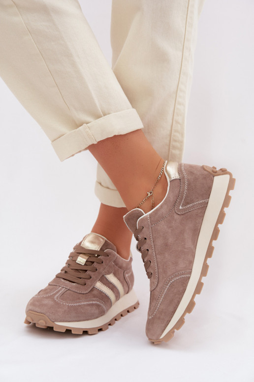 Zandkleurige dames sneakers van faux suede op een platform S.Barski LR61-7097