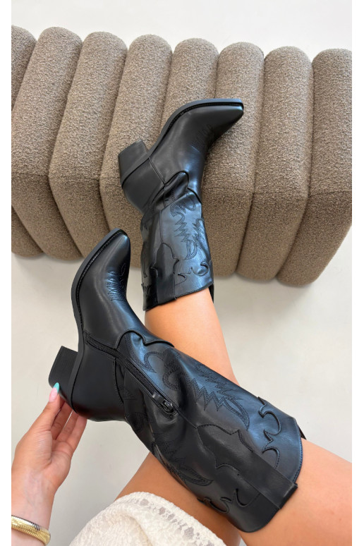 Knöchelhohe Cowboy-Stiefel mit Absätzen aus schwarzem Kunstleder Jarissa