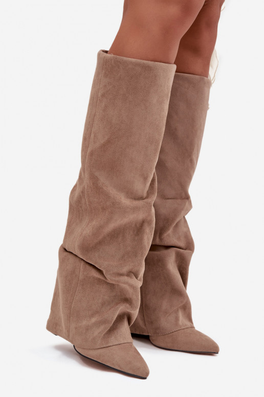 Damen Stiefel gefüttert mit Einsätzen und Absätzen aus Kunstveloursleder sandfarben Elivira