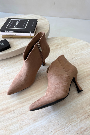 Bottines pour femmes sur talon fin avec bout pointu couleur sable Bessia 2