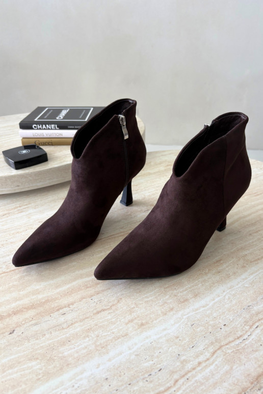 Bottines pour femmes sur talon fin avec bout pointu couleur chocolat Bessia