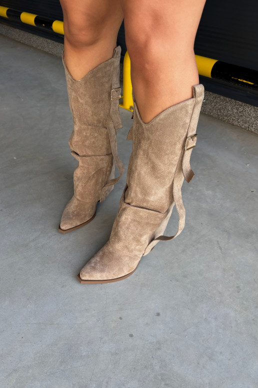 Bottes au-dessus du genou pour femmes avec talons, volants et boucles couleur sable Caster