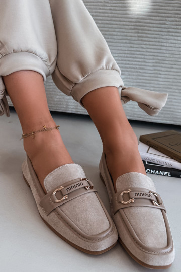 Mocassins couleur sable avec éléments décoratifs Evelora 2