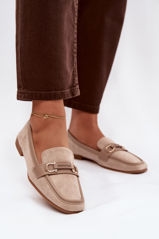 Zandkleurige mocassins met decoratieve elementen Evelora