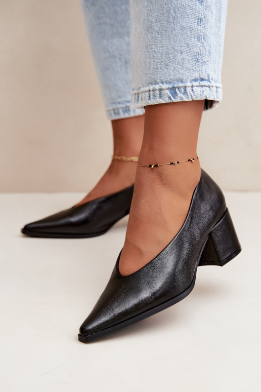 Chaussures à bout pointu et talons carrés en simili cuir couleur noire Lavisa