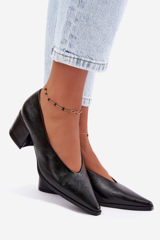 Chaussures à bout pointu et talons carrés en simili cuir couleur noire Lavisa