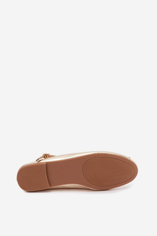 Ballerines dorées en vernis avec rubans Kokardką