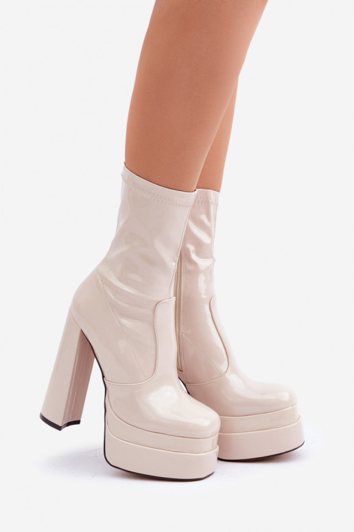 Bottines couleur sable avec plateforme et effet verni Lotisha