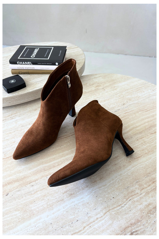 Bottines pour femmes sur talon fin avec bout pointu couleur marron Bessia