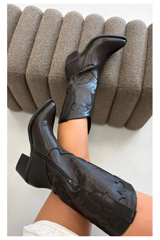 Bottes hautes de style cowboy avec talons en cuir synthétique chocolat Jarissa