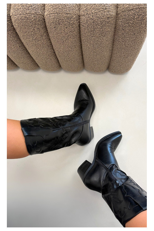 Kniehoge cowboylaarzen met hakken in zwarte faux leather Jarissa