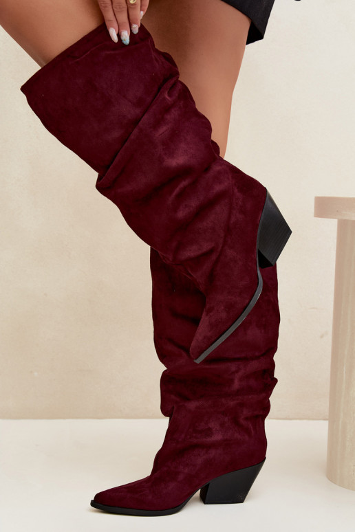 Bottes au-dessus du genou pour femmes avec partie supérieure incurvée et talons en daim couleur bordeaux Durela