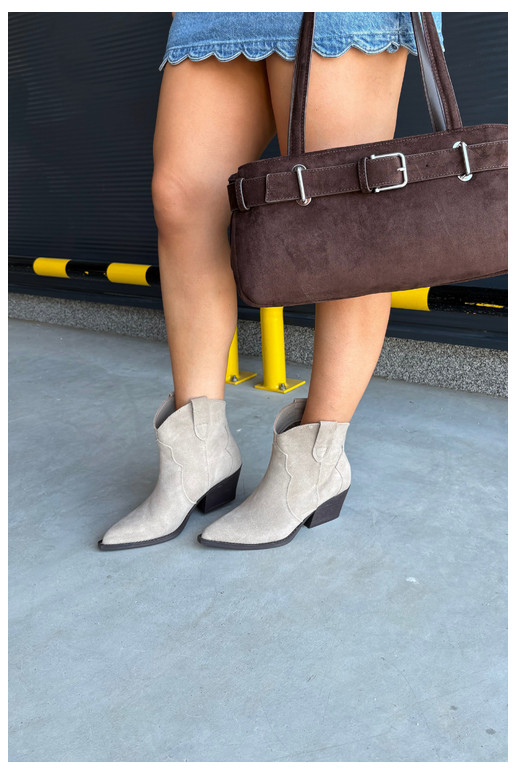 Bottines style cowboy à enfiler en daim synthétique couleur ivoire Beretta