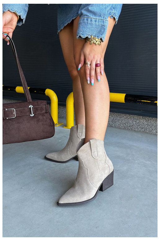 Instap cowboy-stijl enkellaarsjes van faux suede in ivoorkleur Beretta