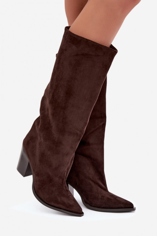 Dames kniehoge instaplaarzen met hakken in faux suede chocoladekleur Carmina