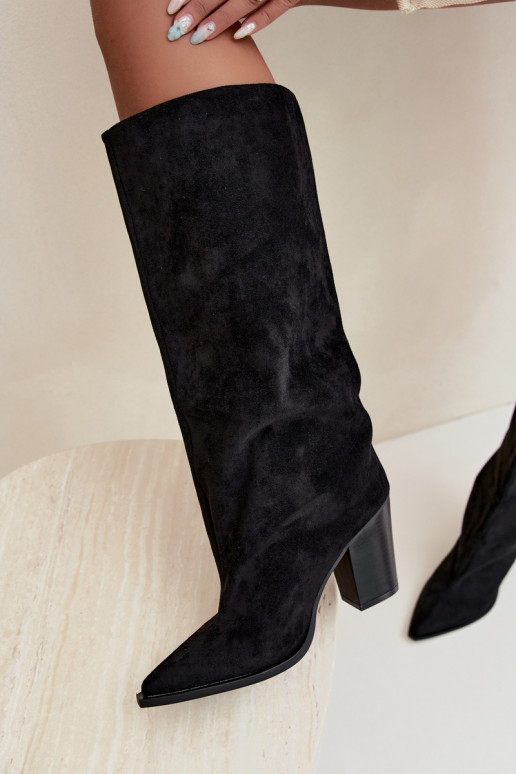 Dames kniehoge instaplaarzen met hakken in faux suede zwarte kleur Carmina