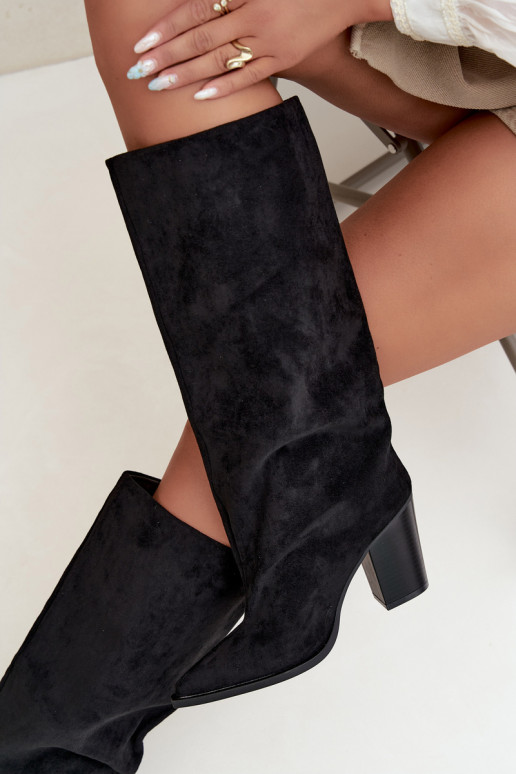 Damen kniehohe Stiefel zum Hineinschlüpfen aus Kunstveloursleder in schwarzer Farbe Carmina