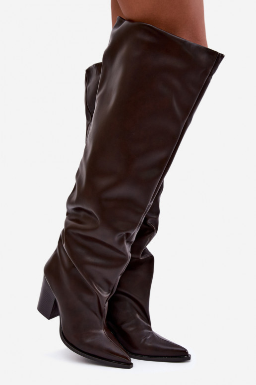 Bottes longues femmes à talon de style slip-on en cuir synthétique chocolat Anica