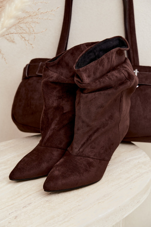 Schokoladenfarbene Slipper-Stiefeletten mit schmalen Absätzen Slouchy Yesenia