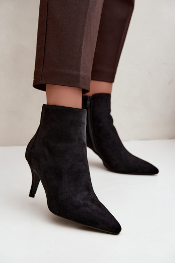Zwarte faux suede enkellaarsjes met spitse hakken Niretta