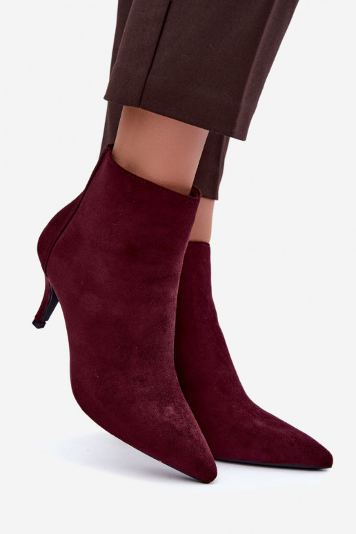 Bordeaux faux suede enkellaarsjes met spitse hakken Niretta