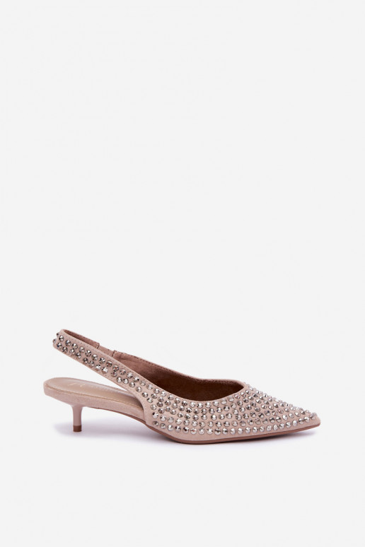 Zandkleurige dames sandalen met studs en een lage hak Tai turidden