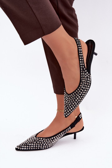 Zwarte dames sandalen met studs en een lage hak Tai turidden 2