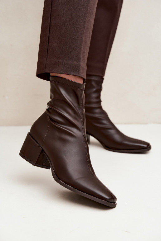 Damen Stiefeletten mit Absatz Typ Klocek aus Kunstleder in Schokoladenfarbe Rosley
