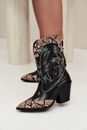 bottines cowboy en fausse fourrure avec motif en relief en noir et marron Ambery 2