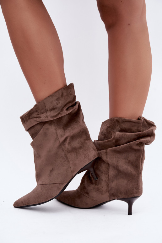bottines slouchy à enfiler avec talons en couleur kaki Farren