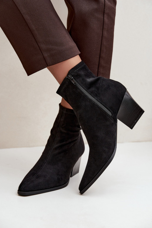 damen Stiefeletten mit schrägen Absätzen in Schwarz Atina